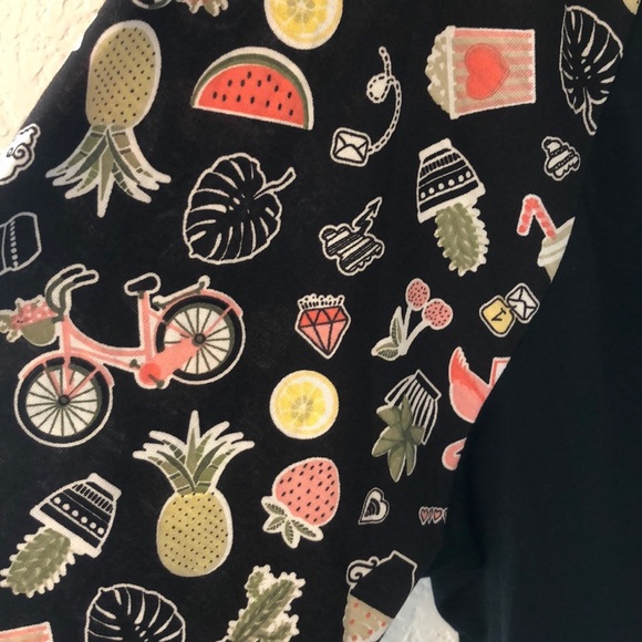 LULAROE RANDY T SHIRT NWT 2XL - Picture 5 of 6